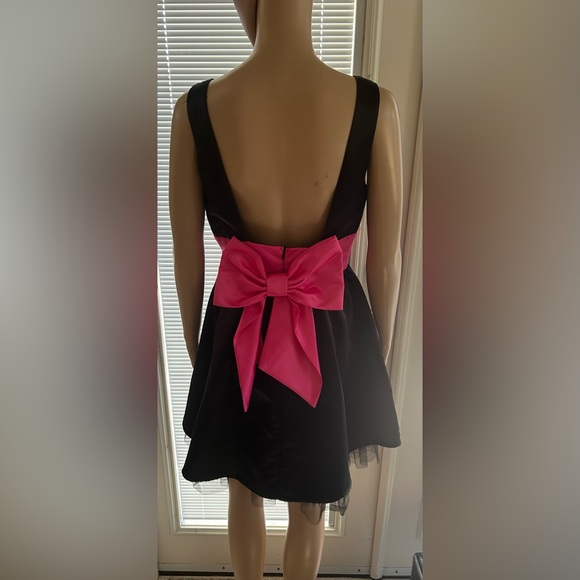 Sparks - Picture 3 of 5